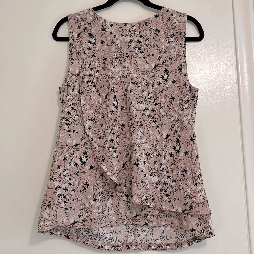 Ann Taylor pink floral blouse M